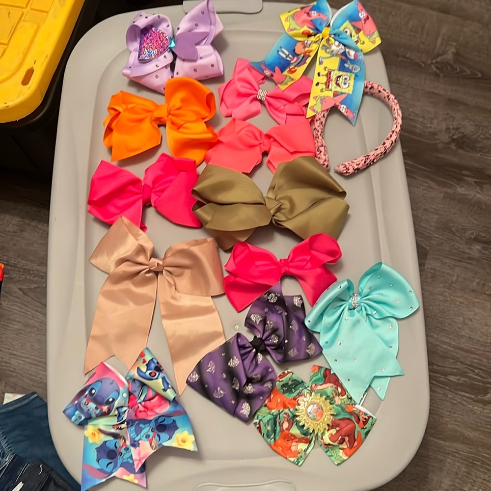 Girls hair bows